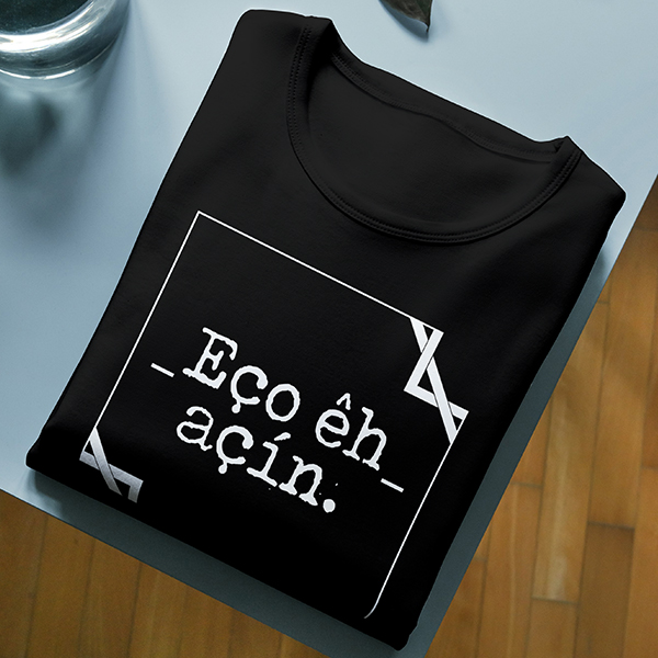 Camiseta Clásica Negra Eço êh açín