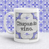 Taza Chupando vino